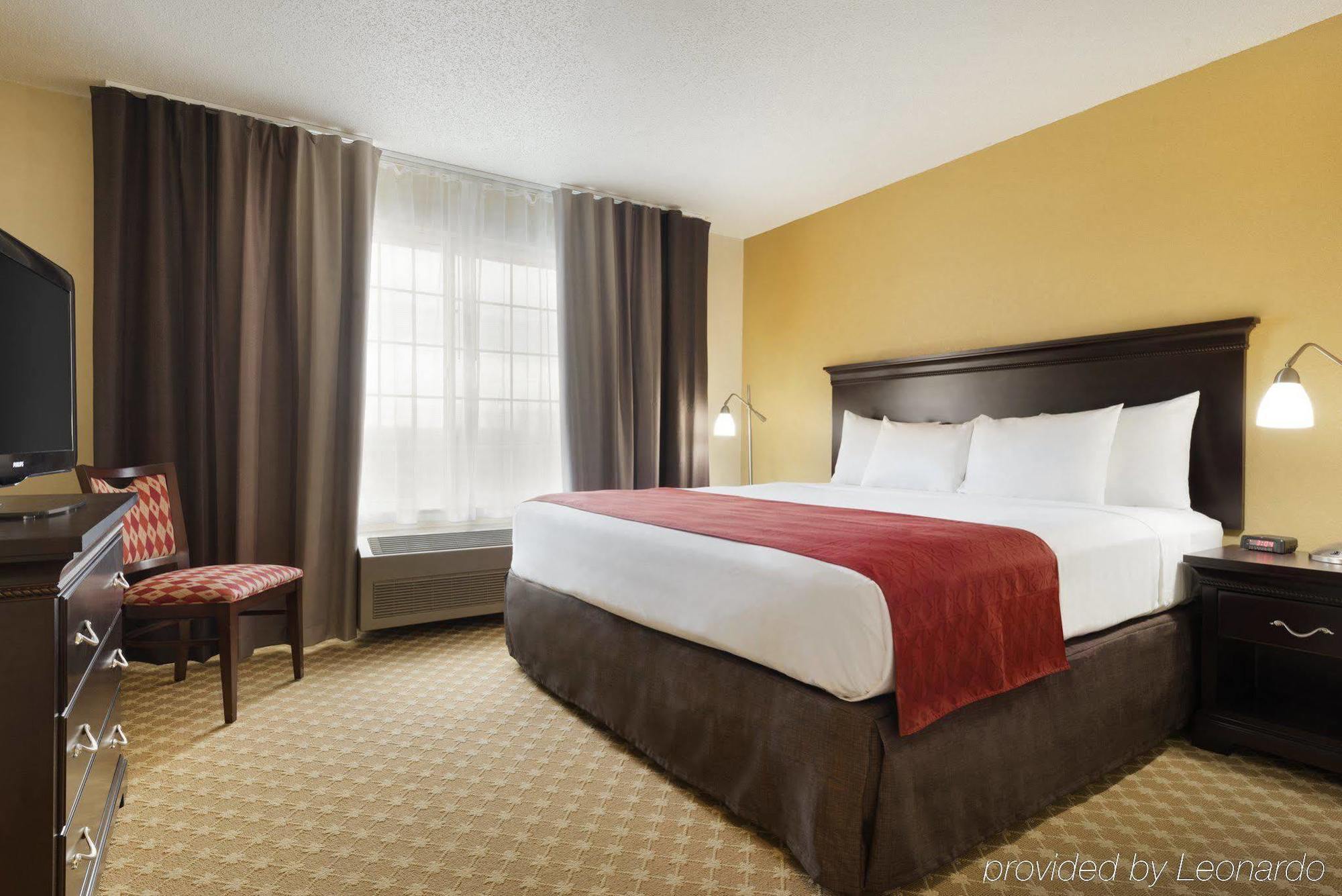 Quality Inn & Suites Alexandria Extérieur photo