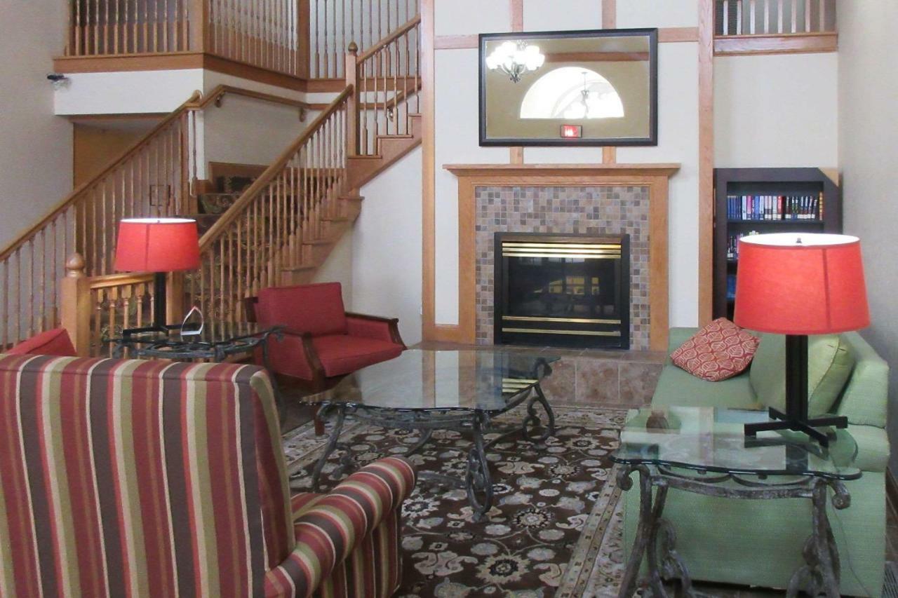 Quality Inn & Suites Alexandria Extérieur photo