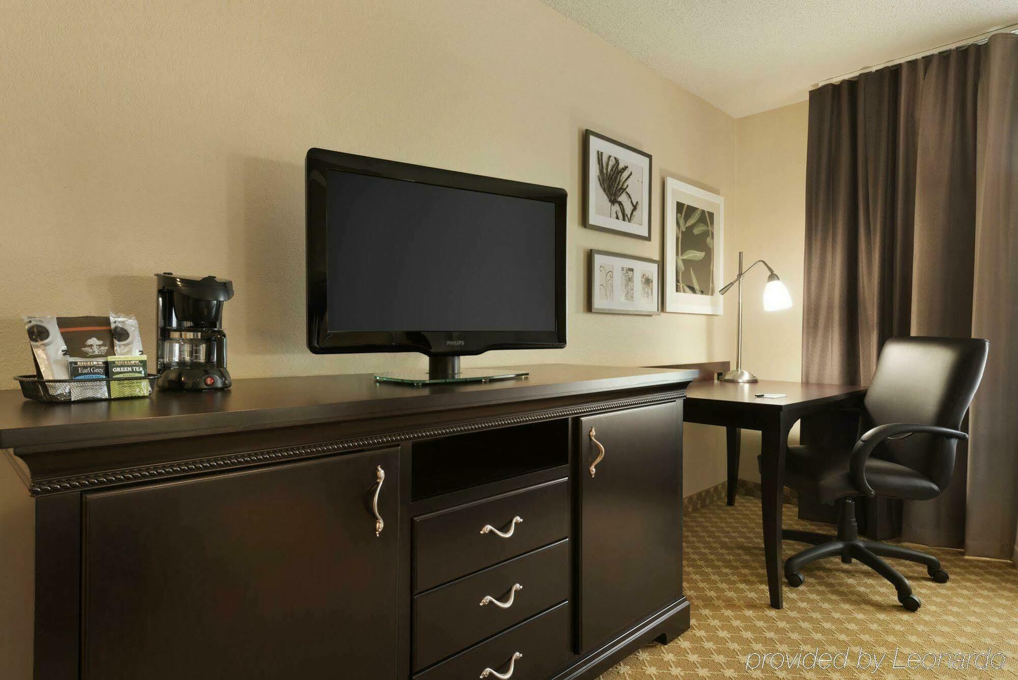 Quality Inn & Suites Alexandria Extérieur photo