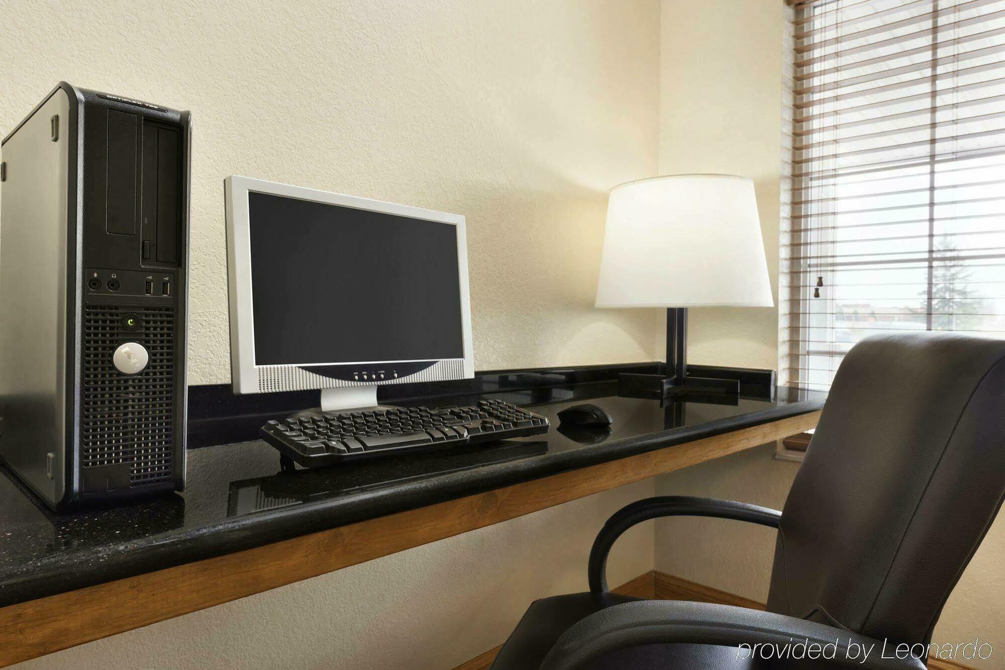 Quality Inn & Suites Alexandria Extérieur photo
